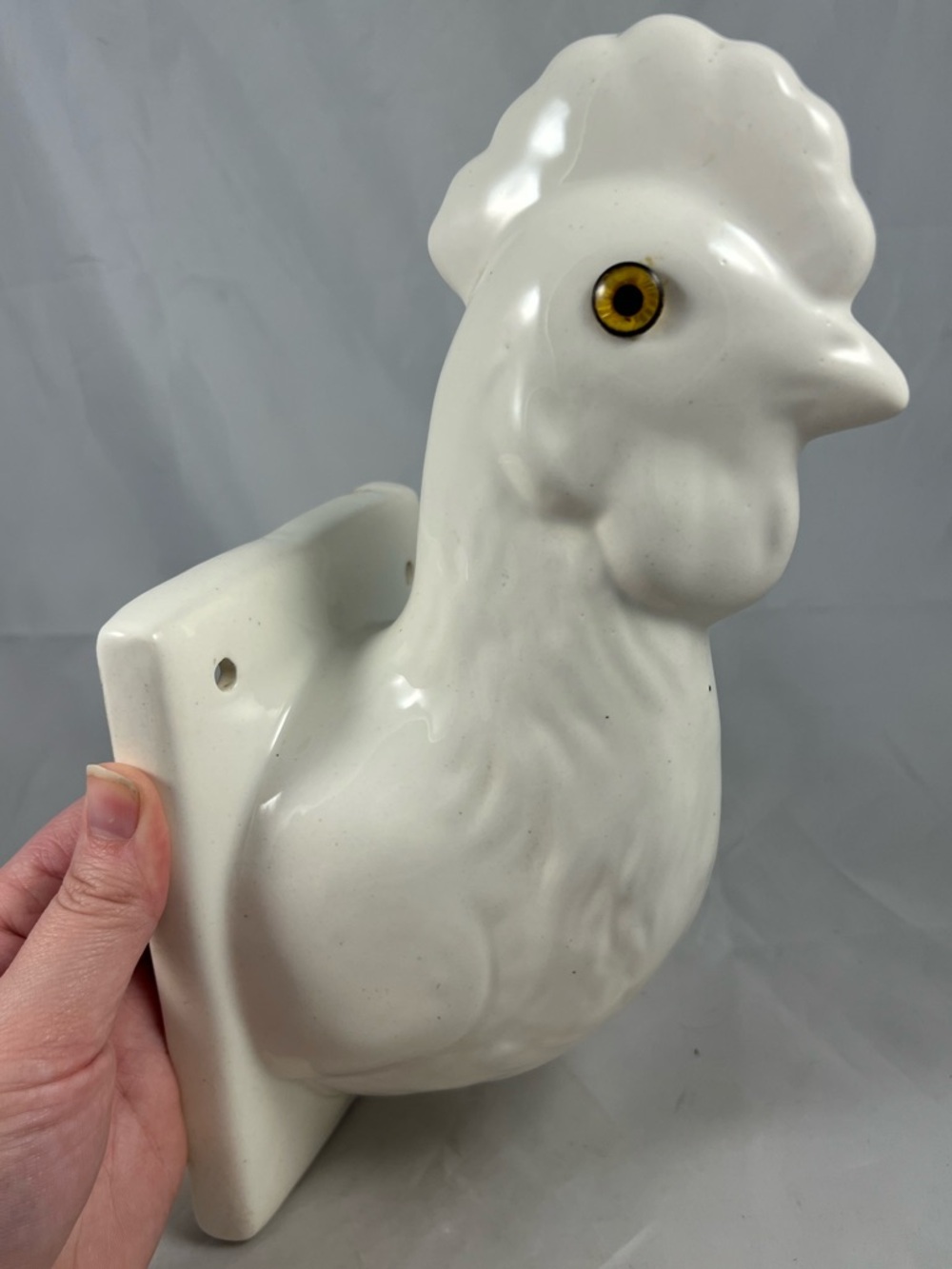 Vintage Ceramic White Rooster Chicken Wall Decor Towel Apron Hanger Farmhouse